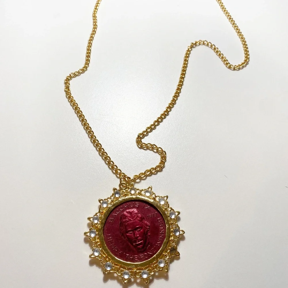 Vintage 1977 Bacchus IX Mardis Gras Henry Winkler Doubloon Necklace New Orleans - Picture 1 of 4